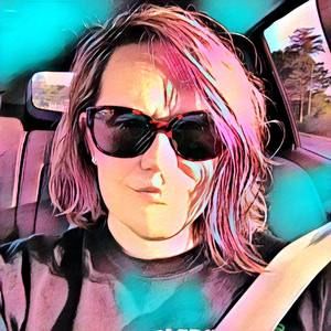 Meet your Posher, Holly